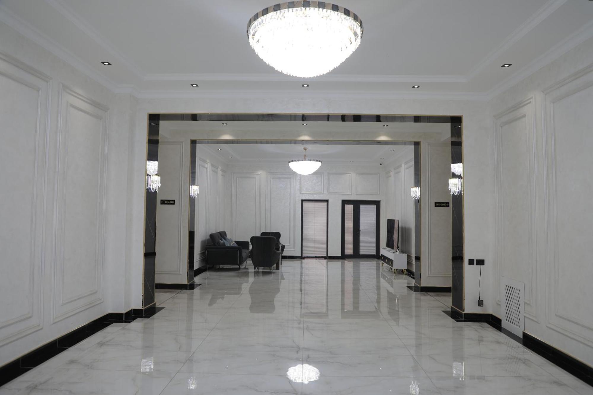 Status Hotel Karshi Extérieur photo
